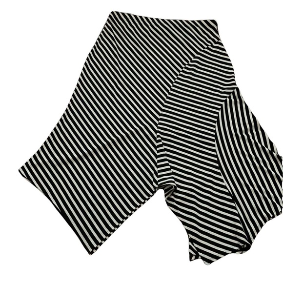 Chico’s Black & White Striped Handkerchief Hem MIDI Skirt Size 12/L - Picture 4 of 9